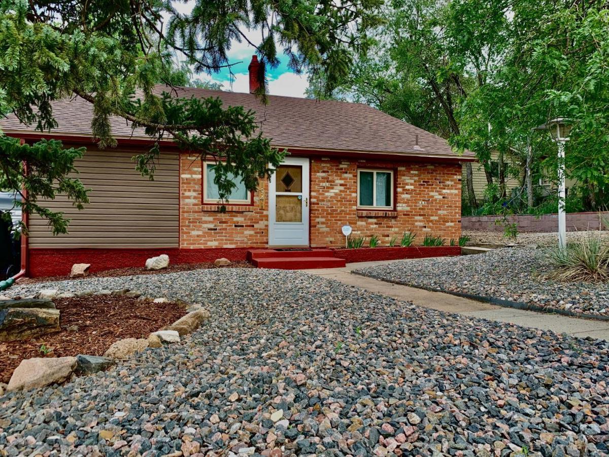 Newly Renovated Cozy Home Minutes From Broadmoor And Downtown Colorado Springs Exteriér fotografie