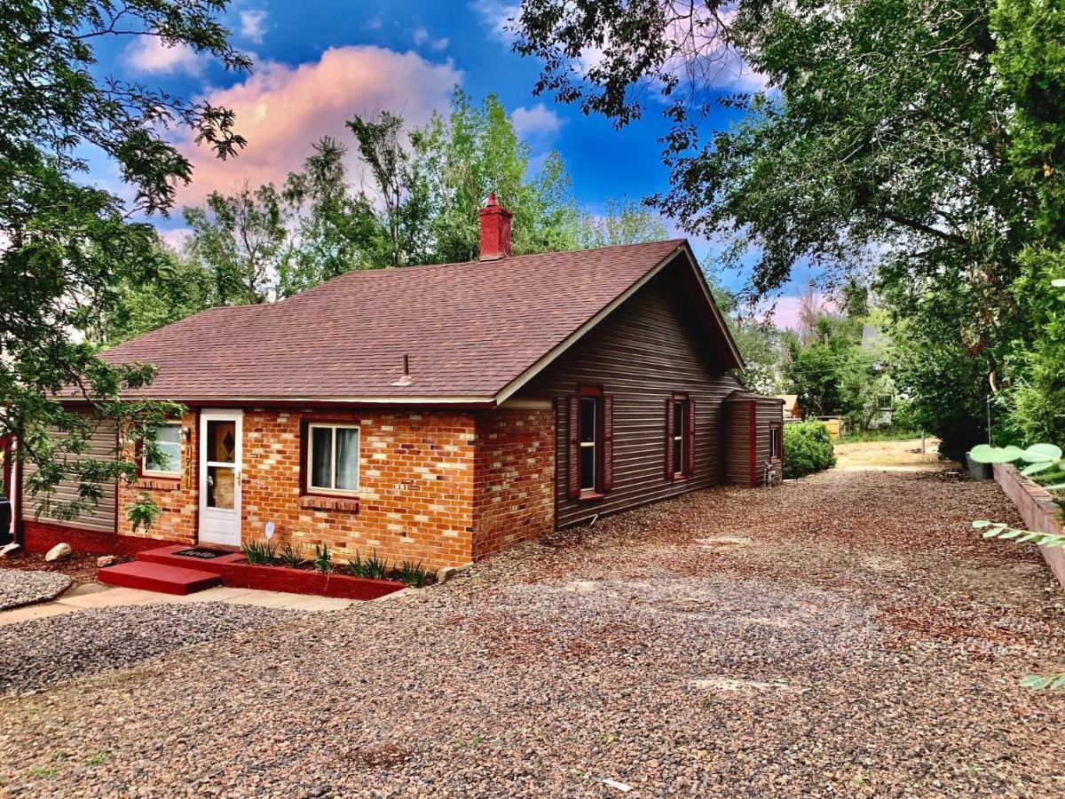 Newly Renovated Cozy Home Minutes From Broadmoor And Downtown Colorado Springs Exteriér fotografie